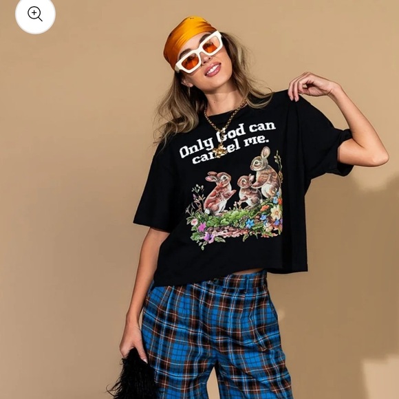Dressed in lala Black T-Shirt with Rabbit and Floral Design - Picture 1 of 5